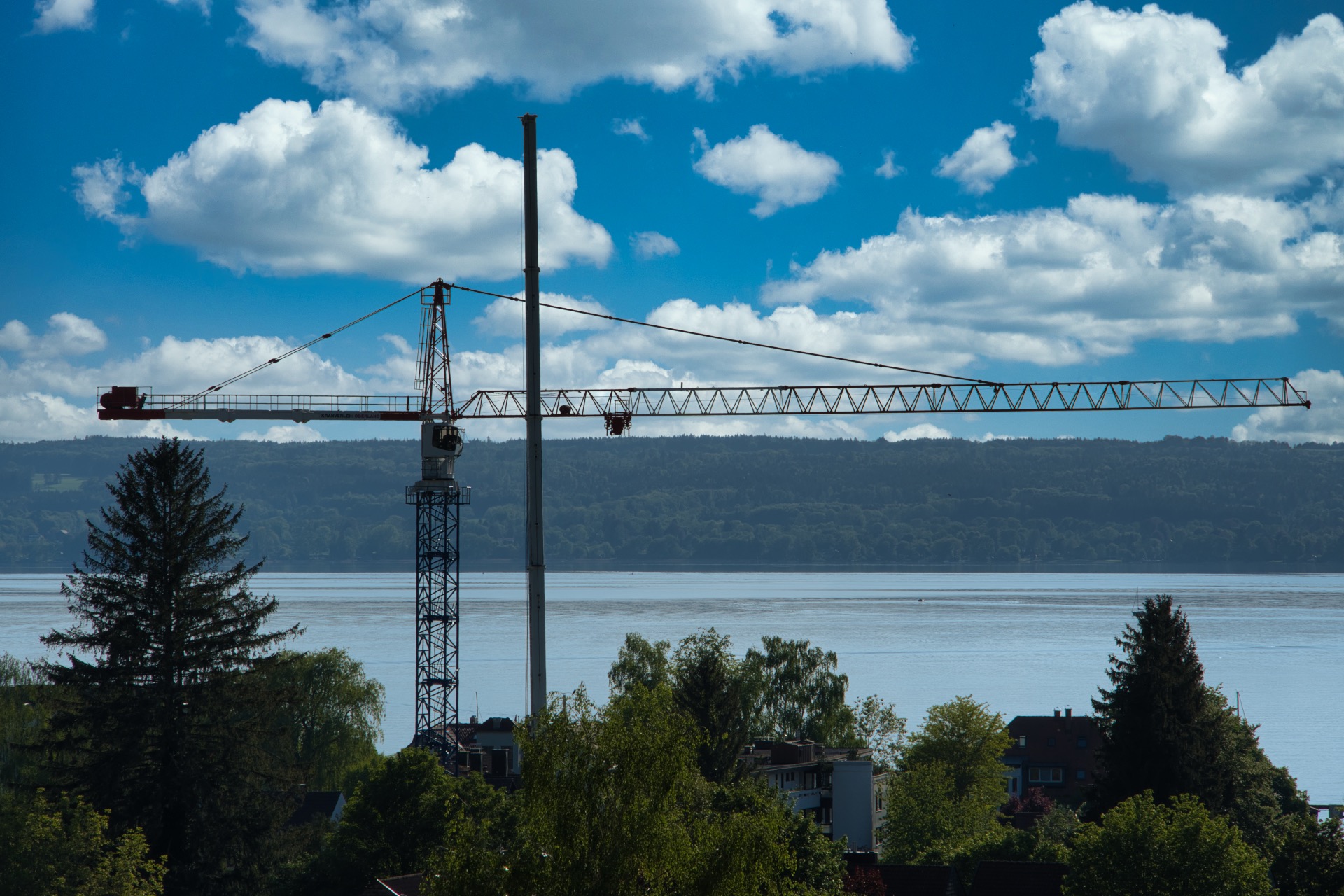 Montage eines Liebherr 280 EC-H in Herrsching