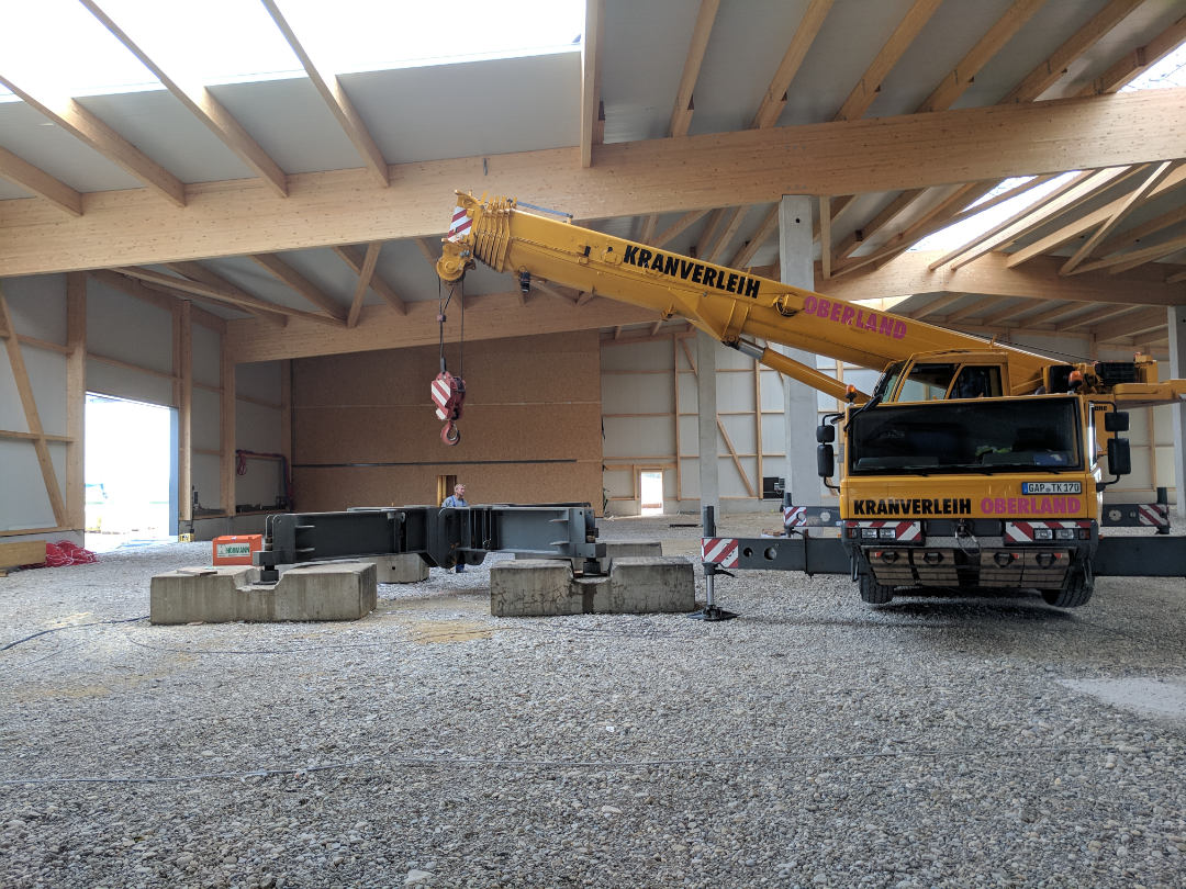Indoor Autokraneinsatz