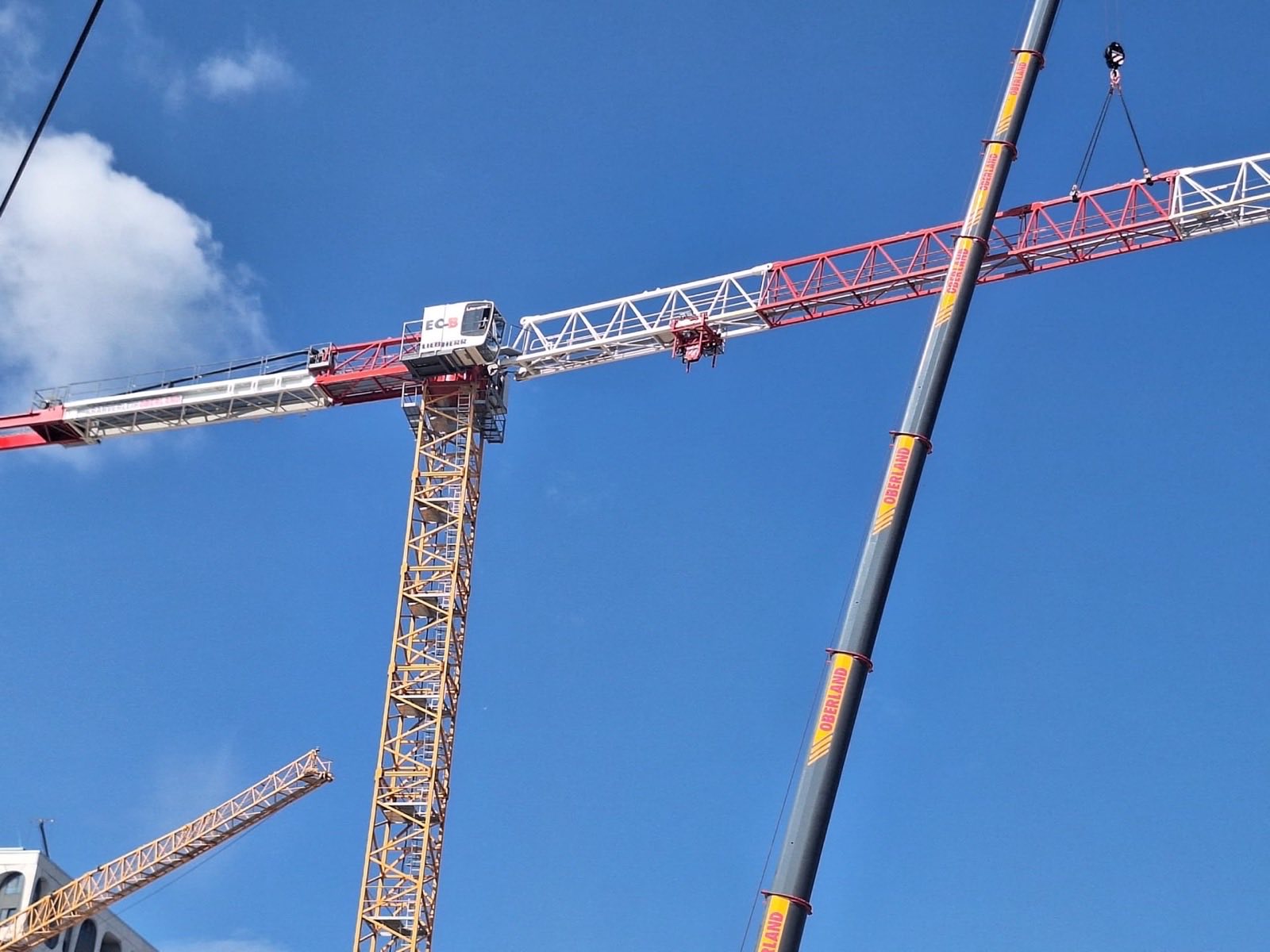 Kabine des Liebherr 285 EC-B