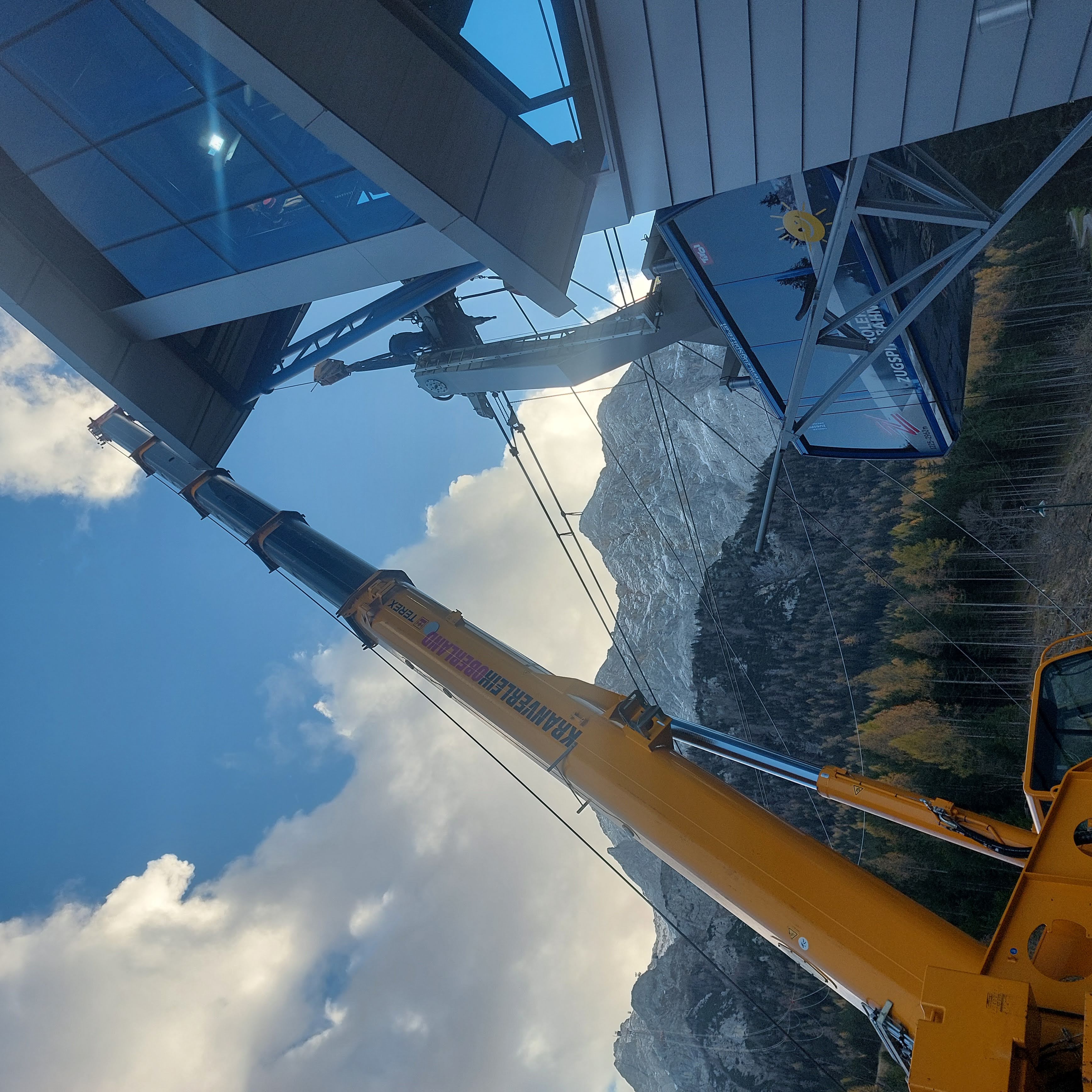 Autokraneinsatz für Revisionsarbeiten bei der Tiroler Zugspitzbahn