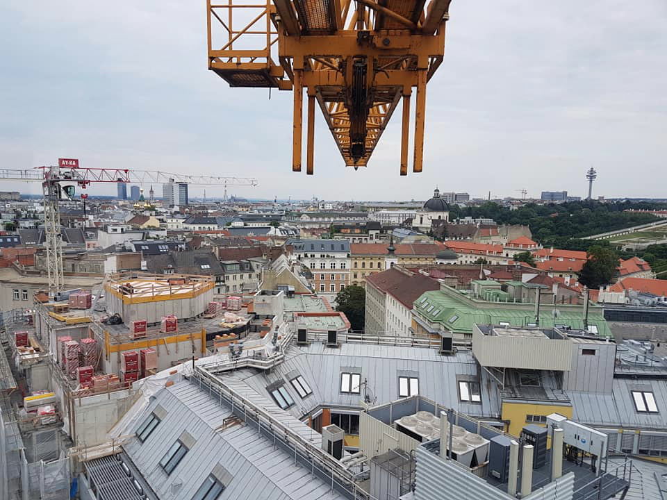 Überblick über Wien von unserem Baukran Liebherr 140 EC-H 6